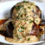 Cogumelos Portobello Grelhados com Molho de Alho.