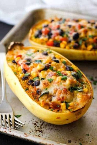 Tigelas de burrito de abóbora espaguete