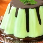 Mousse de menta com Calda de Chocolate