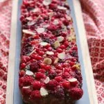 Bolo Simples de Aveia e Frutos Vermelhos